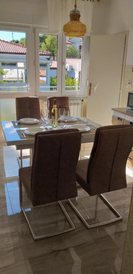 Apartman Oliva Pula Buitenkant foto